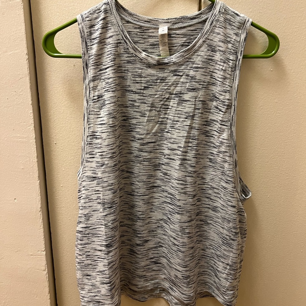 Lululemon Workout Top Size 8